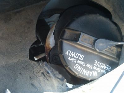 http://www.2carpros.com/forum/automotive_pictures/305223_fuel_tank_part_1.jpg