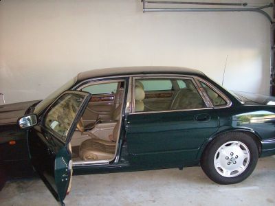 http://www.2carpros.com/forum/automotive_pictures/374723_1995_Jaguar_XJ6_1.jpg