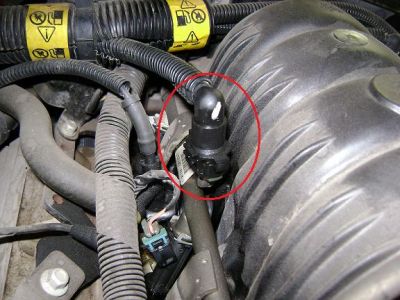 http://www.2carpros.com/forum/automotive_pictures/402416_Fuel_leak_1.jpg