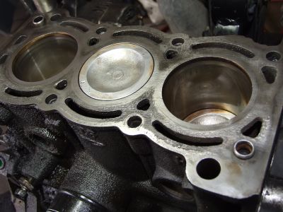 http://www.2carpros.com/forum/automotive_pictures/573441_Bottom_Engine_Block_001_1.jpg