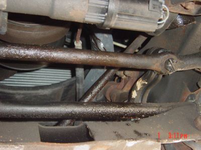 http://www.2carpros.com/forum/automotive_pictures/97306_fluid_leak_on_passenger_side_1.jpg