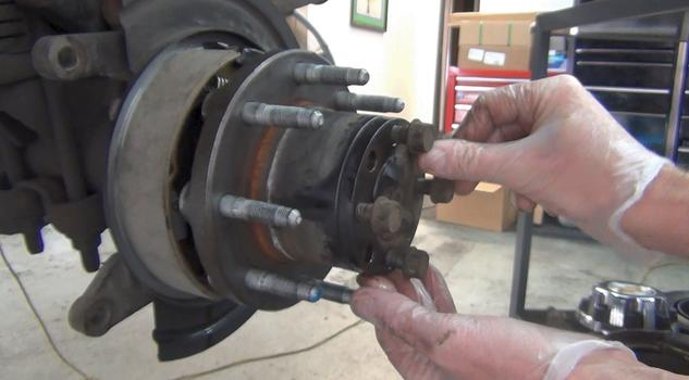 installing axle bolts