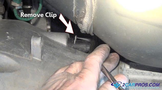 remove clutch pedal line retainer clip