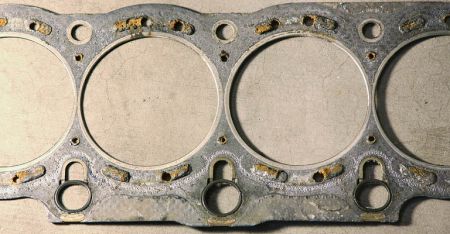 https://www.2carpros.com/forum/automotive_pictures/298324_HeadGasket_1.jpg