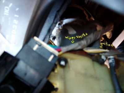 https://www.2carpros.com/forum/automotive_pictures/376352_wiper_switch_and_ignition_1.jpg