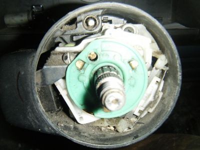 https://www.2carpros.com/forum/automotive_pictures/465137_removedlockplate_002_1.jpg