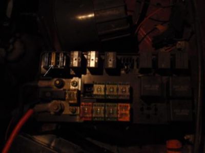 https://www.2carpros.com/forum/automotive_pictures/485513_fuse_Box_2.jpg