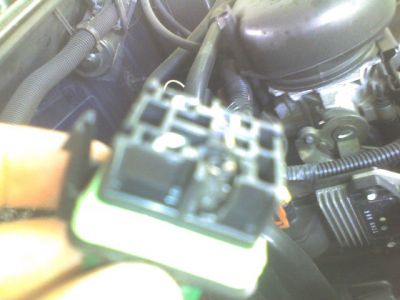 https://www.2carpros.com/forum/automotive_pictures/520351_connector_side_view_with_burnout_1.jpg