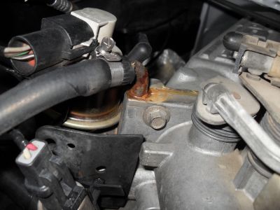 https://www.2carpros.com/forum/automotive_pictures/561437_Coolant_leak_3.jpg
