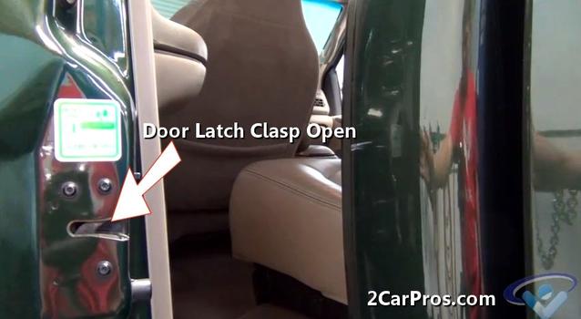 door latch open