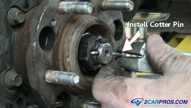 install cotter pin rear axle nut