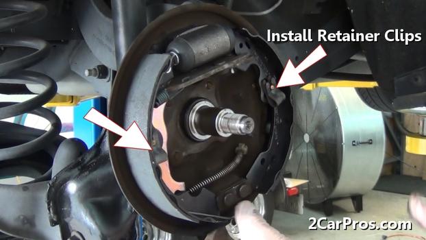 install brake shoe retainer clips