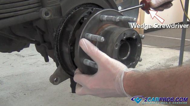 removing axle bearing hub
