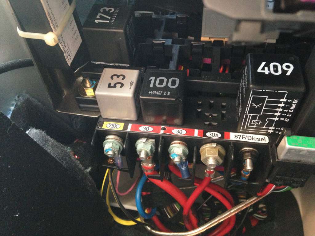 maycintadamayantixibb: 2002 Vw Beetle Relay Diagram