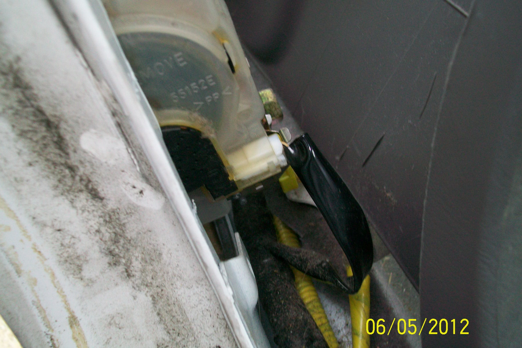 Wiper Motor Replacement How Do I Access the Wiper Motor Linkage